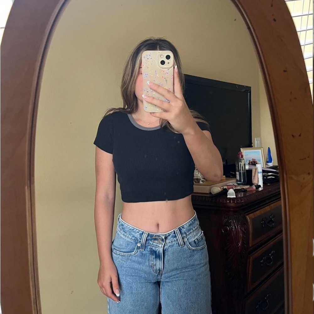 urban outfitters crop top